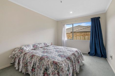 Photo of property in 6 Reybert Place, Massey, Auckland, 0614