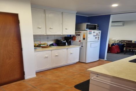 Photo of property in 2/28 Rata Street, New Lynn, Auckland, 0600