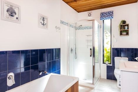 Photo of property in 3 Sylvia Place, Acacia Bay, Taupo, 3330