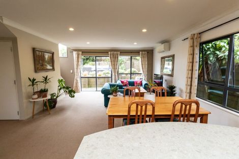 Photo of property in 57 Woodhouse Avenue, Karori, Wellington, 6012