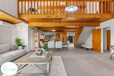 Photo of property in 2/11 Nelson Street, Papakura, 2110