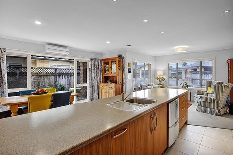 Photo of property in 29d Baring Terrace, Strandon, New Plymouth, 4312