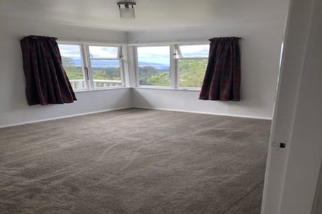 Photo of property in 6 Middlesex Place, Northland, Wellington, 6012