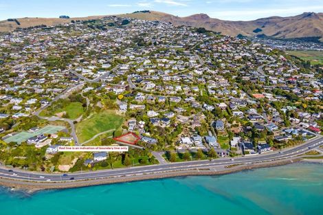 Photo of property in 4 The Brae, Mount Pleasant, Christchurch, 8081