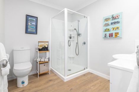 Photo of property in 25 Kilkelly Close, Tawa, Wellington, 5028