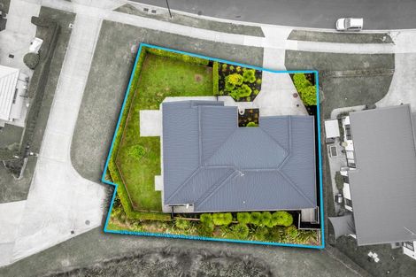 Photo of property in 29 Syd Grant Crescent, Orewa, 0931