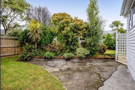 Photo of property in 5 Nikau Street, Inglewood, 4330