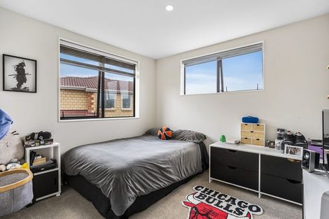 Photo of property in 112 Grand Drive, Orewa, 0931