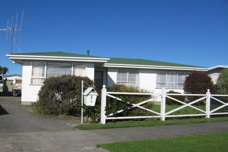 Photo of property in 3 Flygers Line, Milson, Palmerston North, 4414