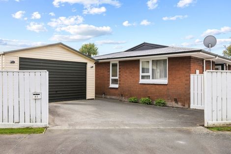 Photo of property in 21 La Perouse Place, Northcote, Christchurch, 8052