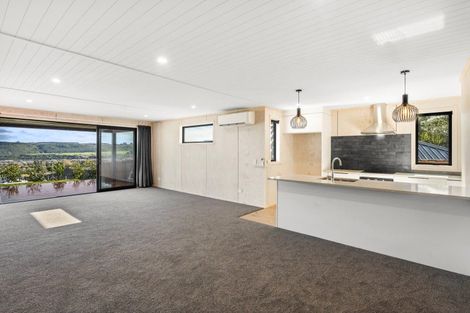 Photo of property in 11 Blackhawk Close, Kinloch, 3377
