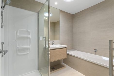 Photo of property in 2 Port Way, Rosehill, Papakura, 2113