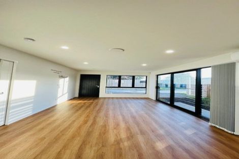 Photo of property in 10a Benton Place, Manurewa, Auckland, 2102