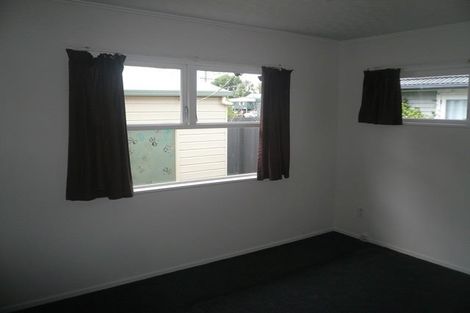 Photo of property in 113 Henderson Valley Road, Henderson, Auckland, 0612