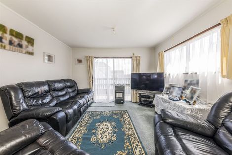 Photo of property in 1/11 Queen Street, Papakura, 2110