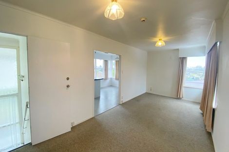 Photo of property in 14 Meadowvale Avenue, Forrest Hill, Auckland, 0620