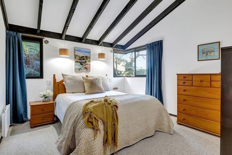 Photo of property in 4 Mizzen Place, Whitby, Porirua, 5024