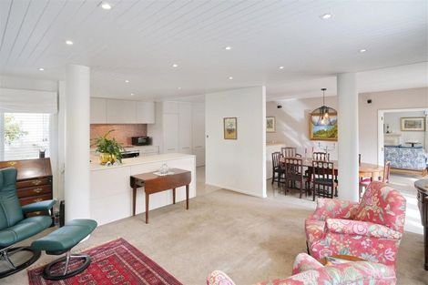 Photo of property in 127 Fendalton Road, Fendalton, Christchurch, 8014