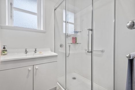 Photo of property in 112 Savage Crescent, West End, Palmerston North, 4412