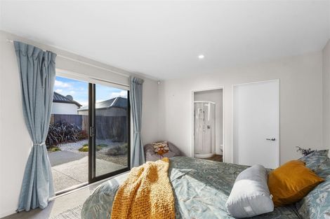 Photo of property in 11 Glenbarr Lane, Broomfield, Christchurch, 8042