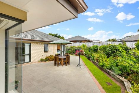 Photo of property in 58 Hillwell Drive, Henderson, Auckland, 0612