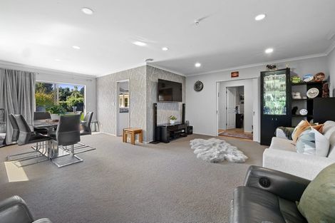 Photo of property in 63 Mcgiven Drive, Ridgewood, New Plymouth, 4371