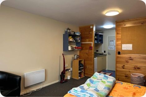 Photo of property in Basin Reserve Complex, 31/4 Sussex Street, Mount Cook, Wellington, 6021