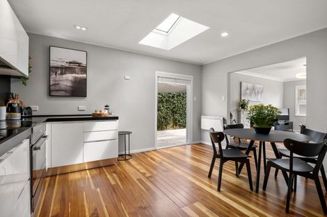 Photo of property in 1/50 Muir Avenue, Mangere Bridge, Auckland, 2022