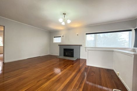 Photo of property in 42 Lyons Avenue, Murrays Bay, Auckland, 0630