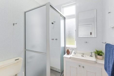 Photo of property in 435 Tararua Road, Levin, 5571