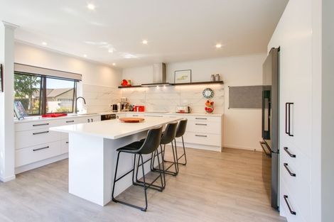 Photo of property in 1/100 Avondale Road, Taradale, Napier, 4112