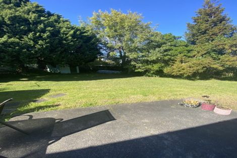 Photo of property in 2/219 Forrest Hill Road, Forrest Hill, Auckland, 0620