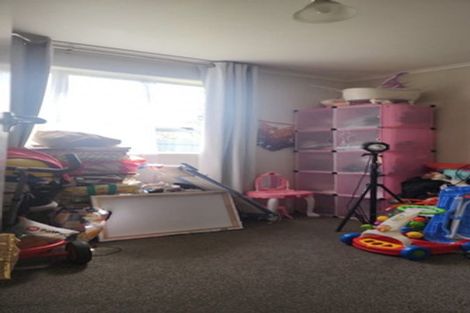 Photo of property in 10 Nandana Drive, Glen Eden, Auckland, 0602