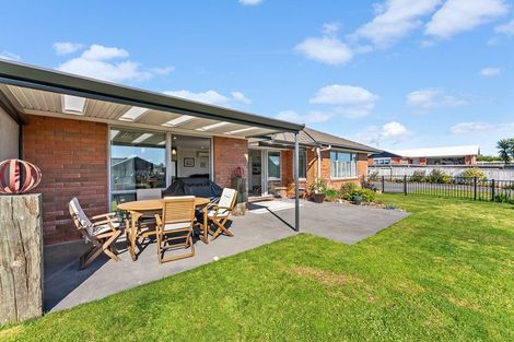 Photo of property in 1 Honeyfield Drive, Whalers Gate, New Plymouth, 4310