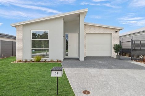 Photo of property in 34 Glenbervie Drive, Glenbervie, 0173