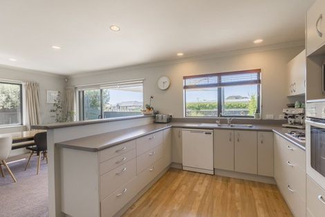 Photo of property in 19 Manhattan Court, Paraparaumu Beach, Paraparaumu, 5032