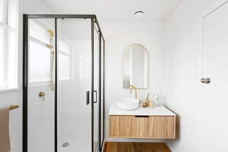 Photo of property in 182 Ngatai Road, Otumoetai, Tauranga, 3110