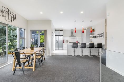 Photo of property in 24 Kittiwake Drive, Schnapper Rock, Auckland, 0632