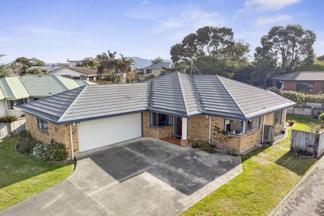Photo of property in 18 Sunburst Court, Paraparaumu Beach, Paraparaumu, 5032