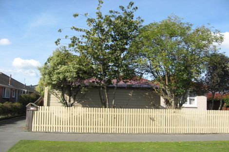 Photo of property in 7 Solway Avenue, Ilam, Christchurch, 8041