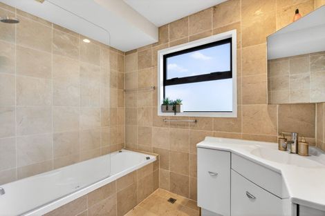 Photo of property in 14a Selwyn Road, Hospital Hill, Napier, 4110