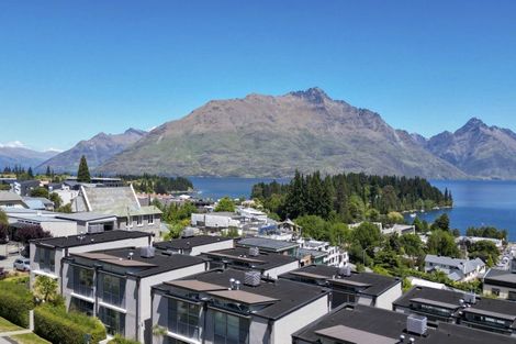 Photo of property in The Beeches Apartments, 4/60 Hallenstein Street, Queenstown, 9300