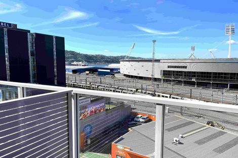Photo of property in Endeavour Apartments, 125u4 Thorndon Quay, Pipitea, Wellington, 6011