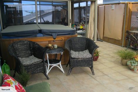 Photo of property in 4/8 Lee Road, Taradale, Napier, 4112