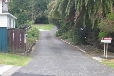 Photo of property in 2/29 Ramillies Place, Glenfield, Auckland, 0629