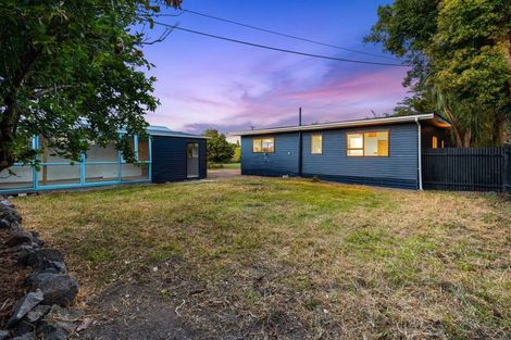 Photo of property in 11 Ranui Station Road, Ranui, Auckland, 0612