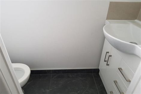 Photo of property in 10 Mcclintock Road, Massey, Auckland, 0614