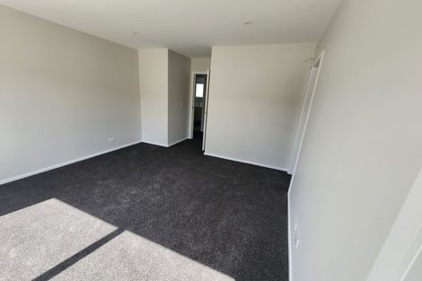 Photo of property in 17 Rewarewa Way, Timberlea, Upper Hutt, 5018