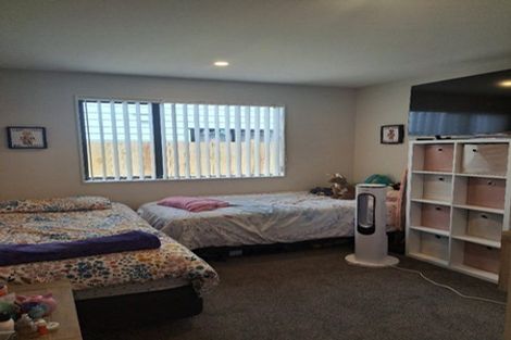 Photo of property in 20 Rorotu Avenue, Karaka, 2113