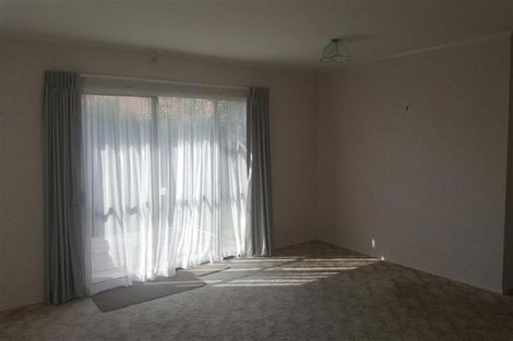 Photo of property in 2/23 Septimus Place, Henderson, Auckland, 0612